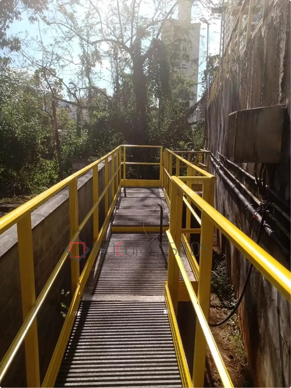 Isocompositos - guarda corpo 678