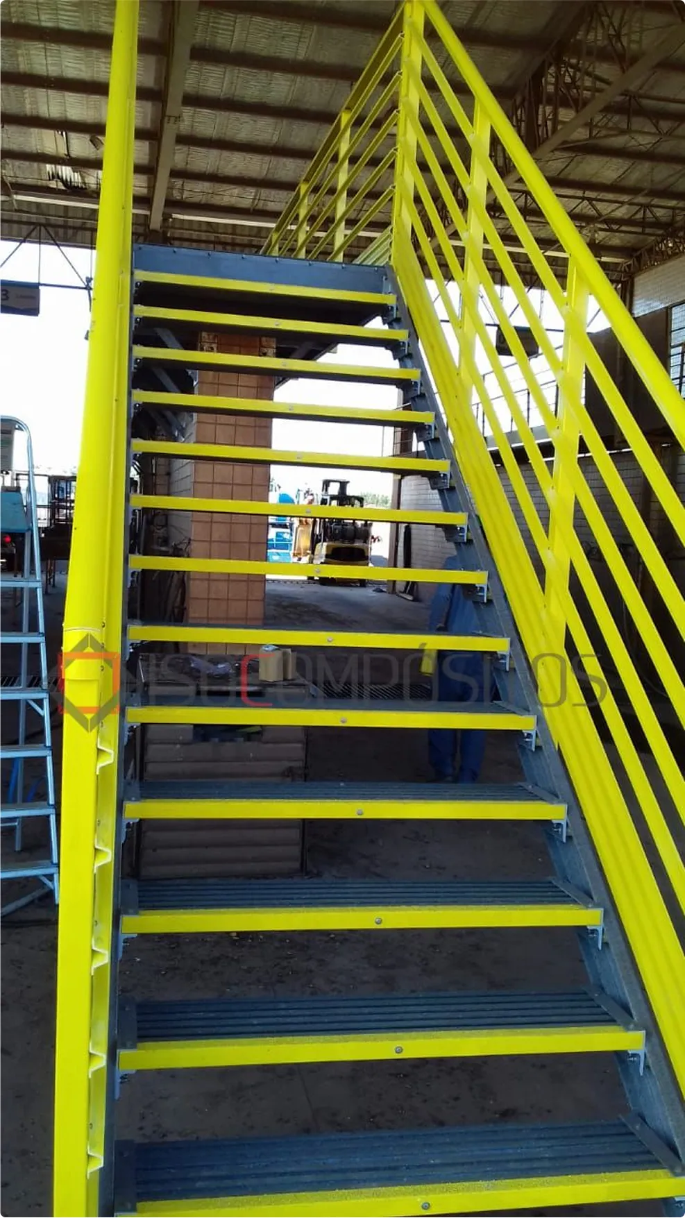 Isocompositos - escadas 234